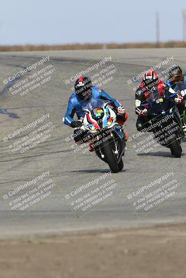 media/Nov-26-2023-TrackDaz (Sun) [[64ad8cfd8f]]/Mock Race/Outside Grapevine/